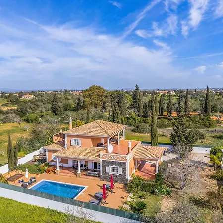 Villa Laura *